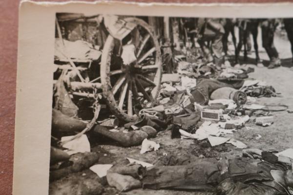 altes Foto - gefallener Soldat -  Land ?